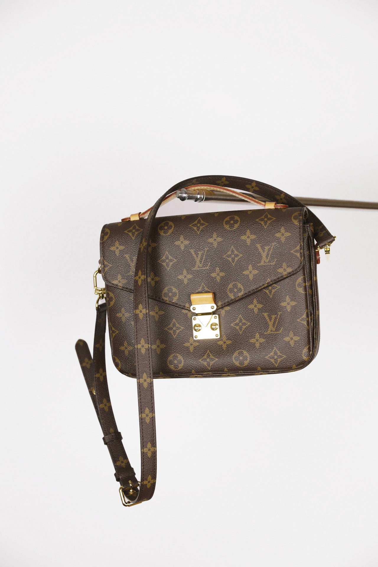 Louis Vuitton Pochette Metis