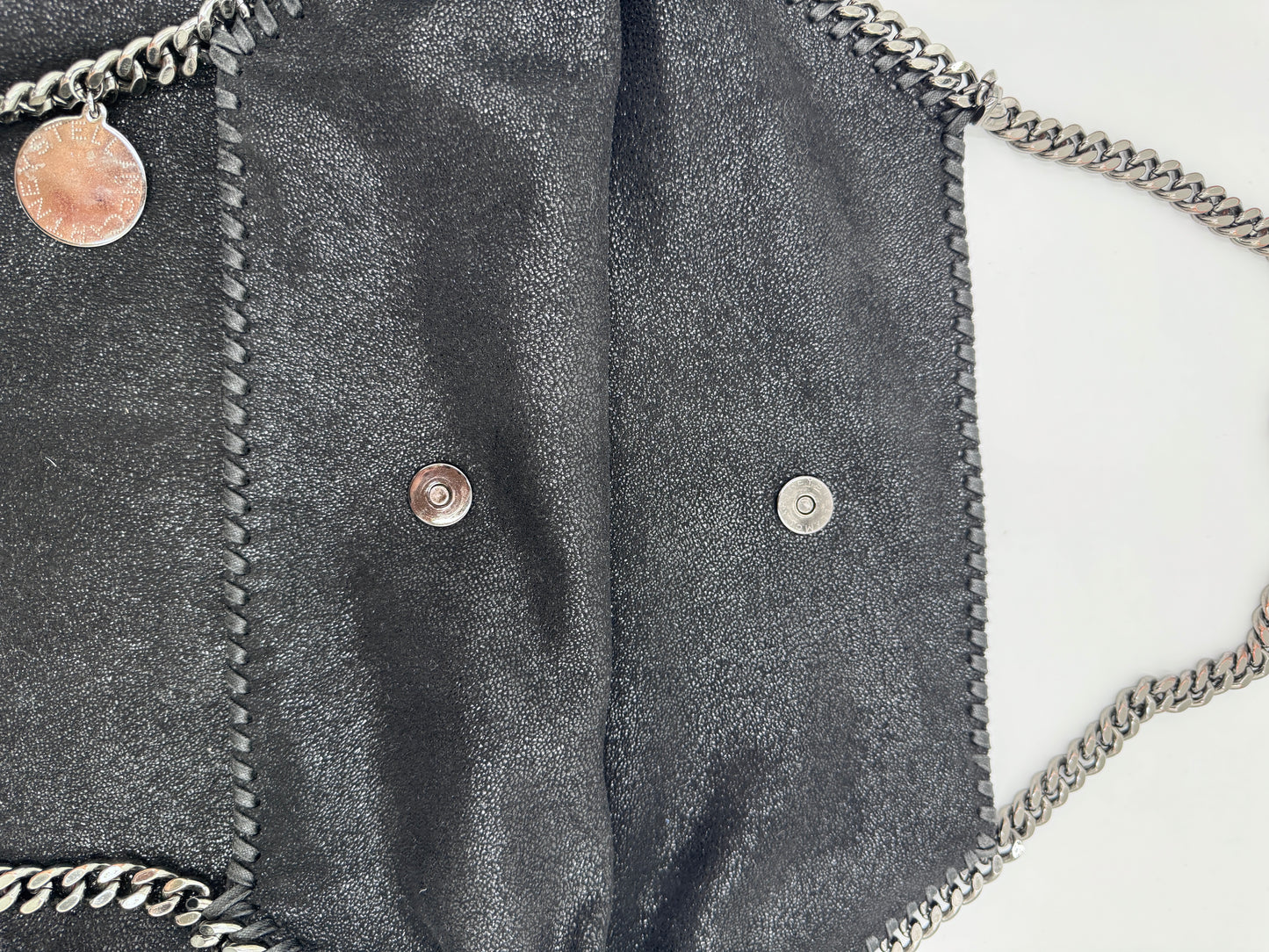 Exklusive Ansicht von Details der secondhand Stella McCartney Falabella (2 Ketten) (Schultertasche).