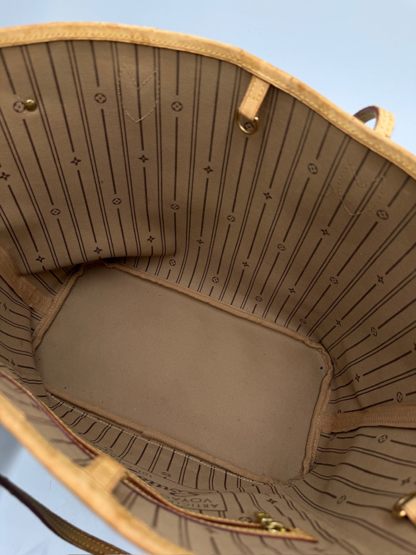 Louis Vuitton Neverfull MM