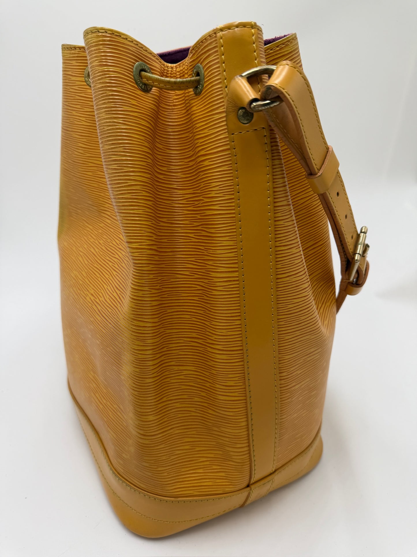 Louis Vuitton Grande Noè Gelb