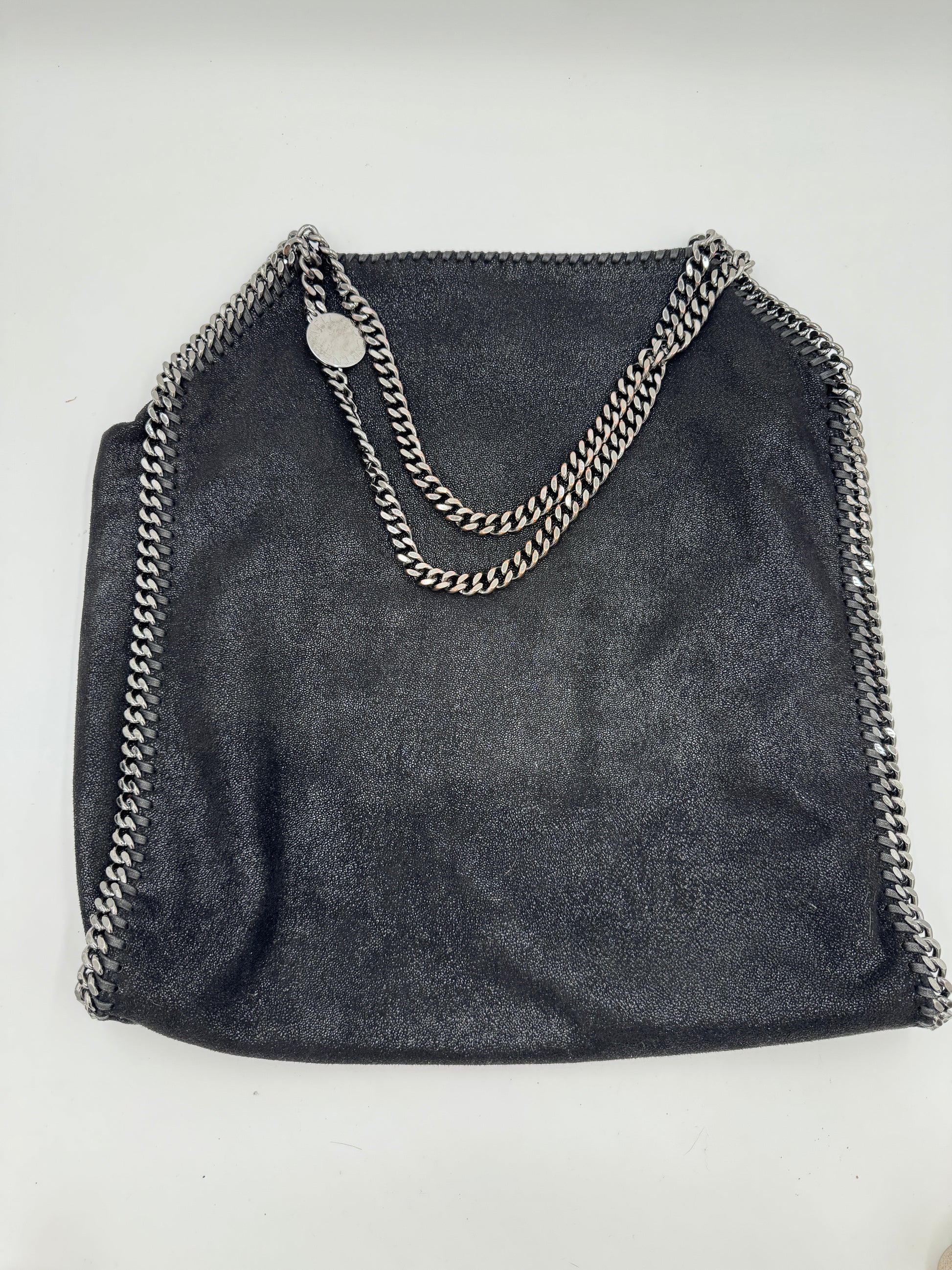 Gesamtansicht der schwarz luxury secondhand Stella McCartney Falabella (2 Ketten) in Größe Large.