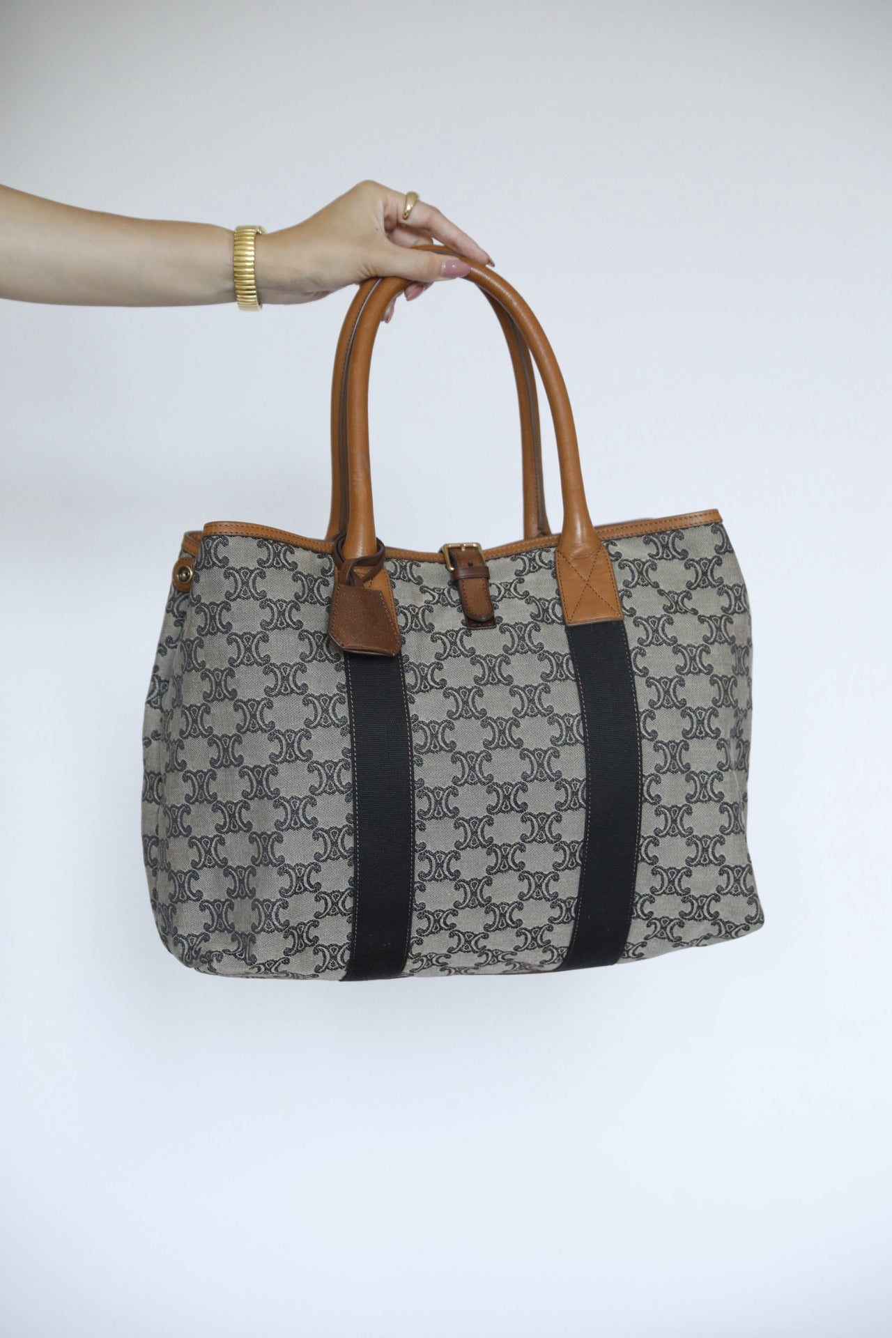 grau Celine Handbag als Hauptfoto in eleganter Perspektive.