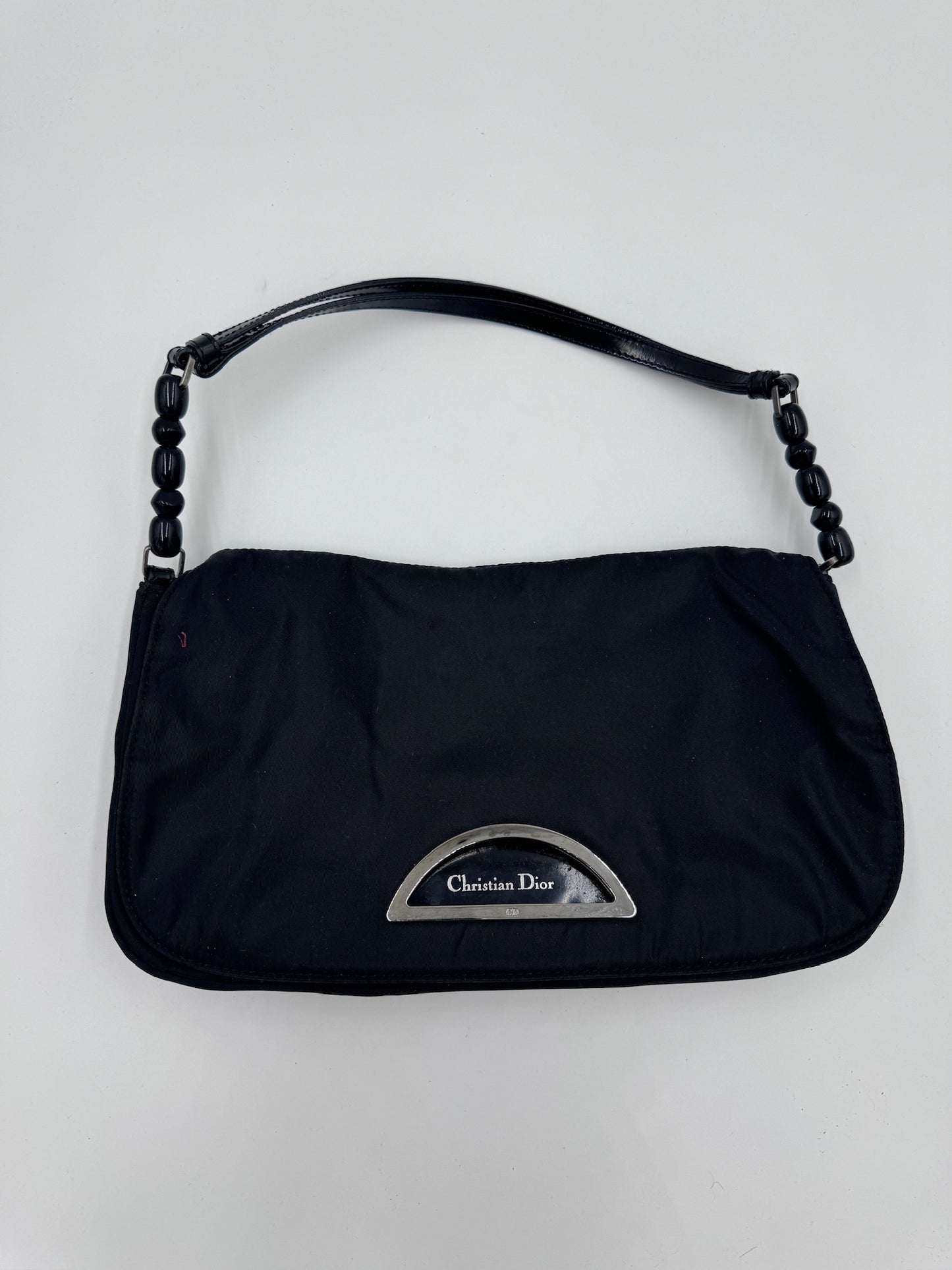 Gesamtansicht der schwarz luxury secondhand Dior Shoulder Bag in Größe Klein.