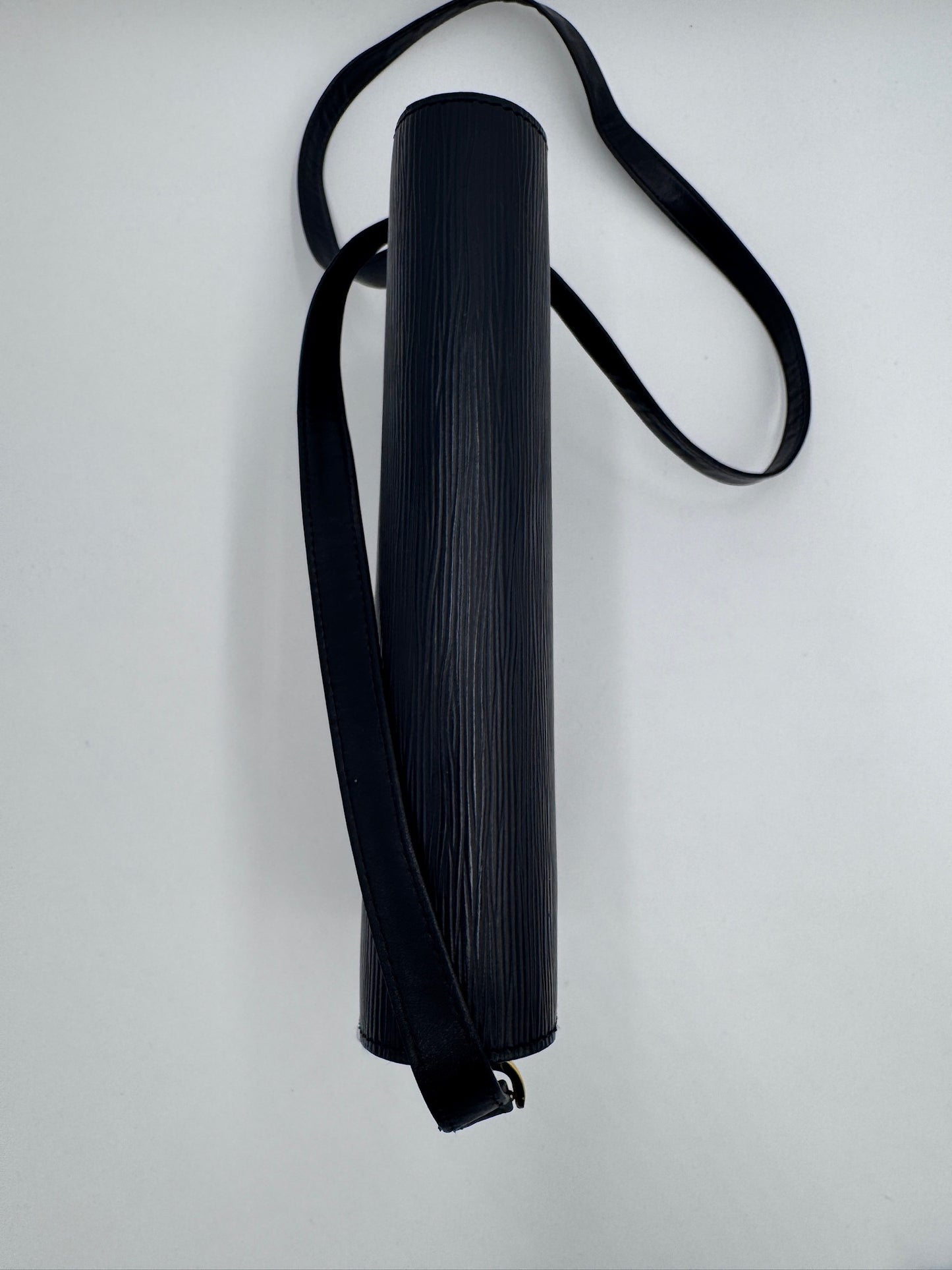 Exklusive Ansicht von Details der preloved Louis Vuitton Friedland (Crossbody).