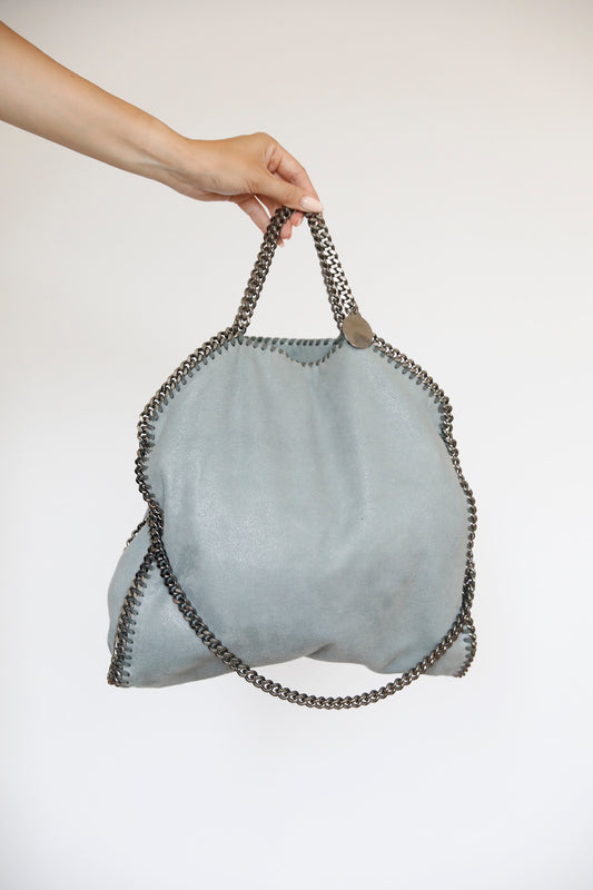 Hauptansicht der deer light grau luxury secondhand Stella McCartney Falabella – elegantes Statement-Piece.
