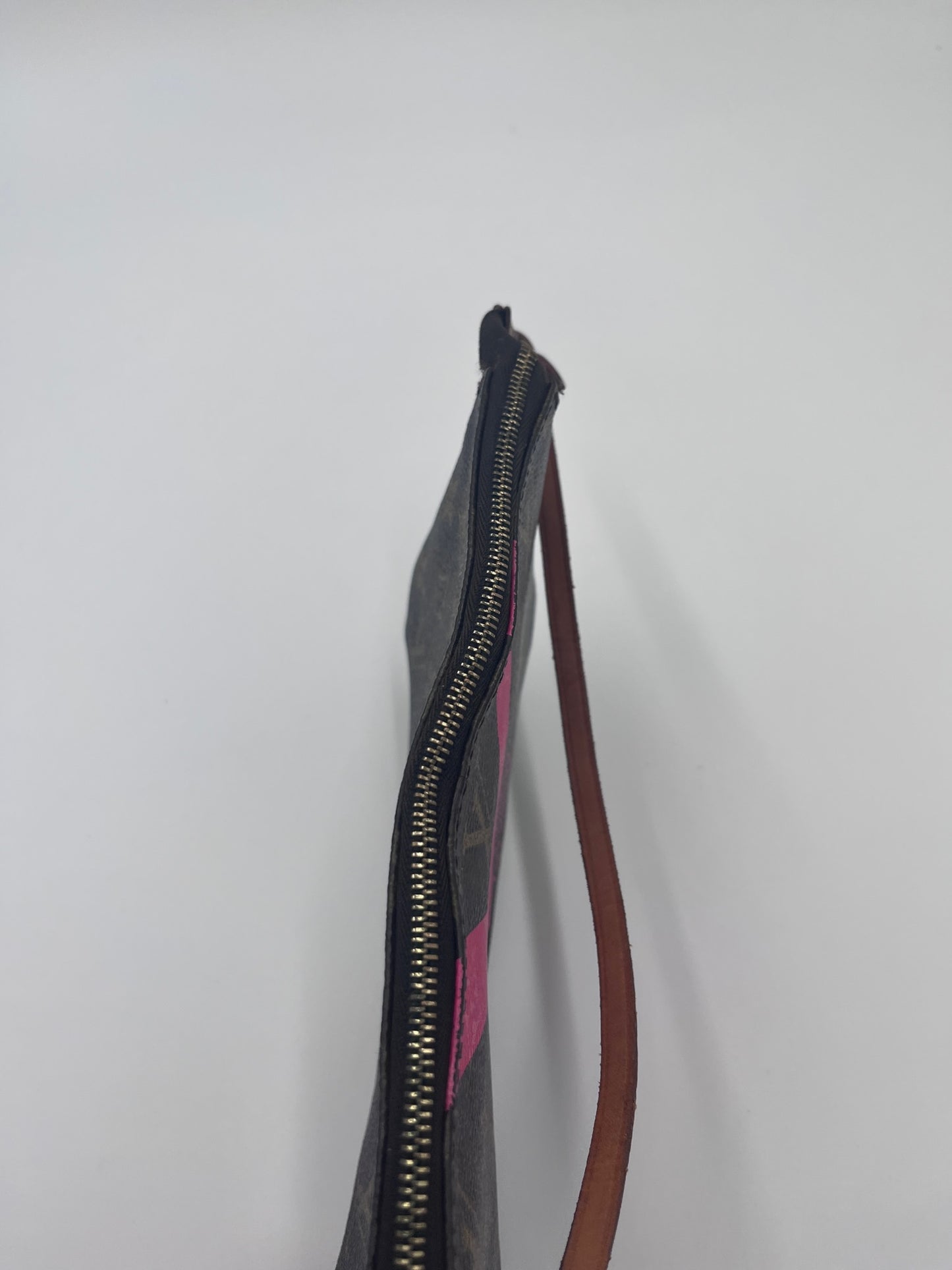 Louis Vuitton Pochette (Édition Spéciale)