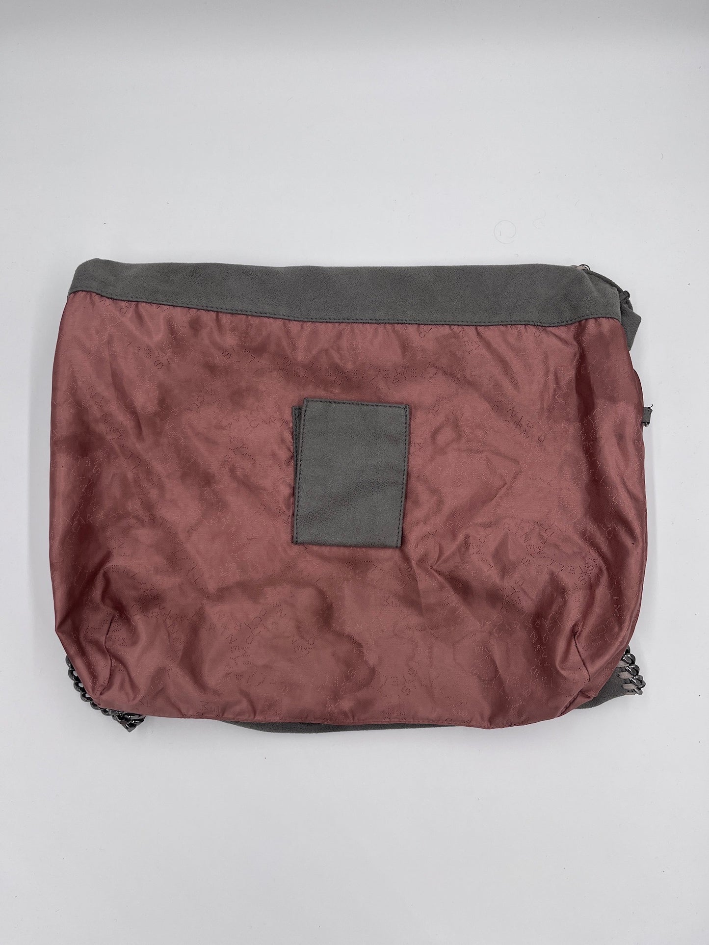 "Blick ins Innere der grau preloved Stella McCartney Falabella 2 Ketten
 Maxi (Schultertasche)."