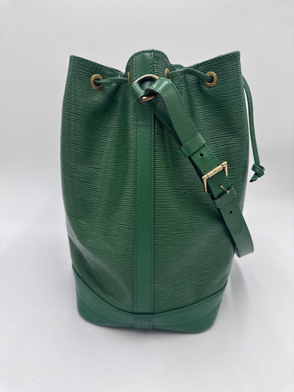 Louis Vuitton Noe Grande in grün