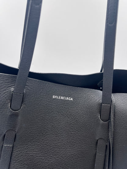 Detail Logo des Balenciaga Shopper aus schwarzem Leder, Large