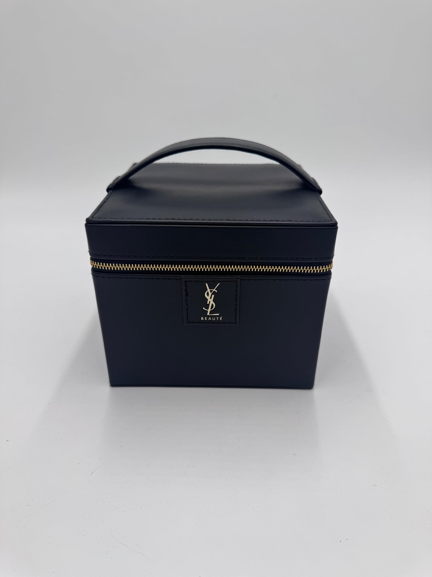 Yves Saint Laurent Necessaire