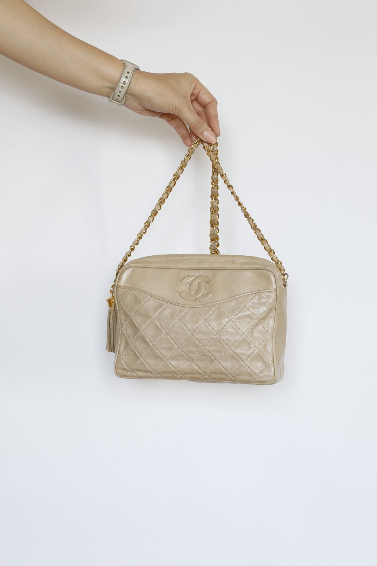 Chanel Vintage Camera Bag (beige / creme) als Hauptfoto aus der Crossbody-Kategorie.