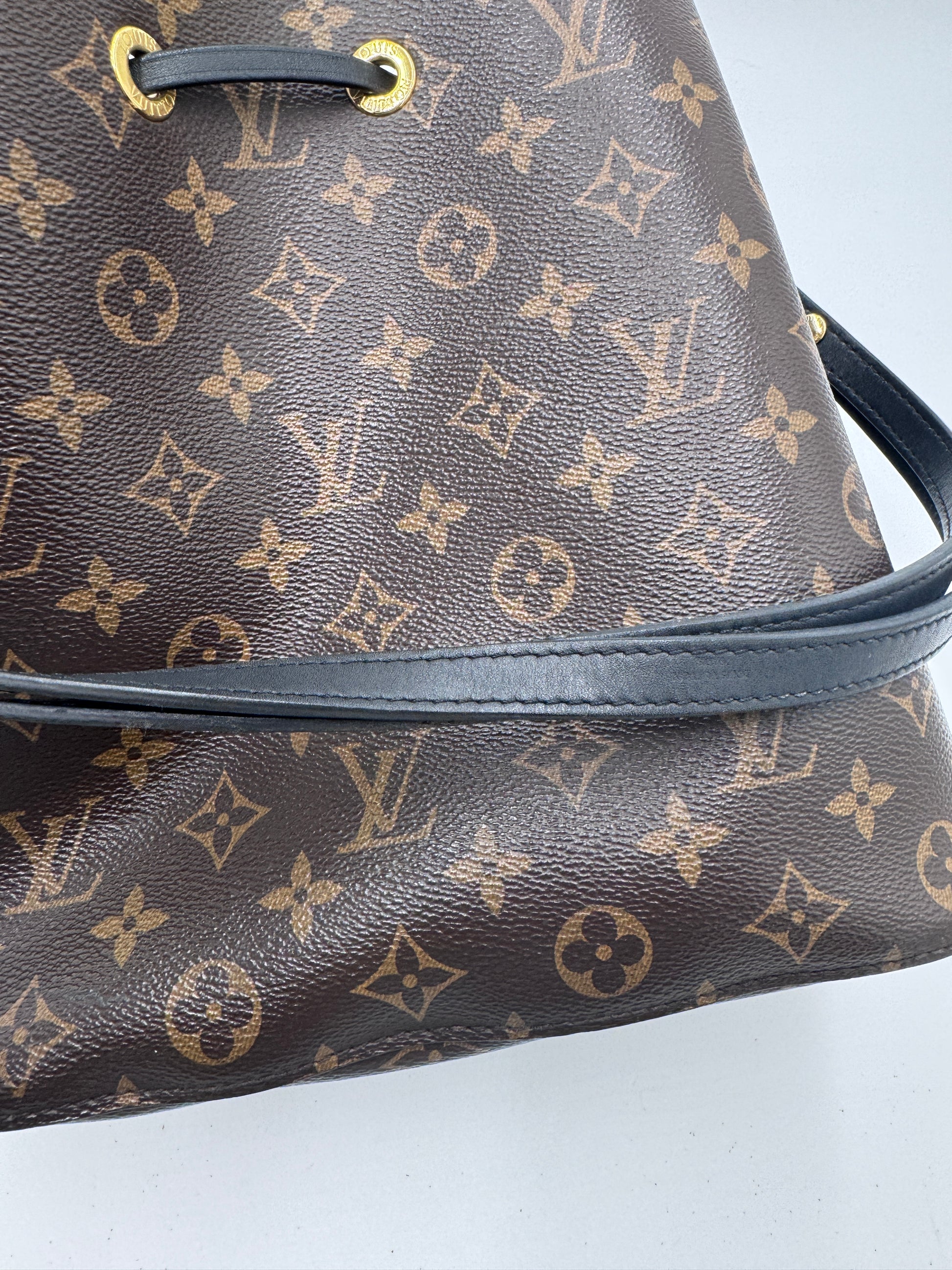 Henkel der secondhand Louis Vuitton NeoNoe – monogram, bequem und hochwertig.