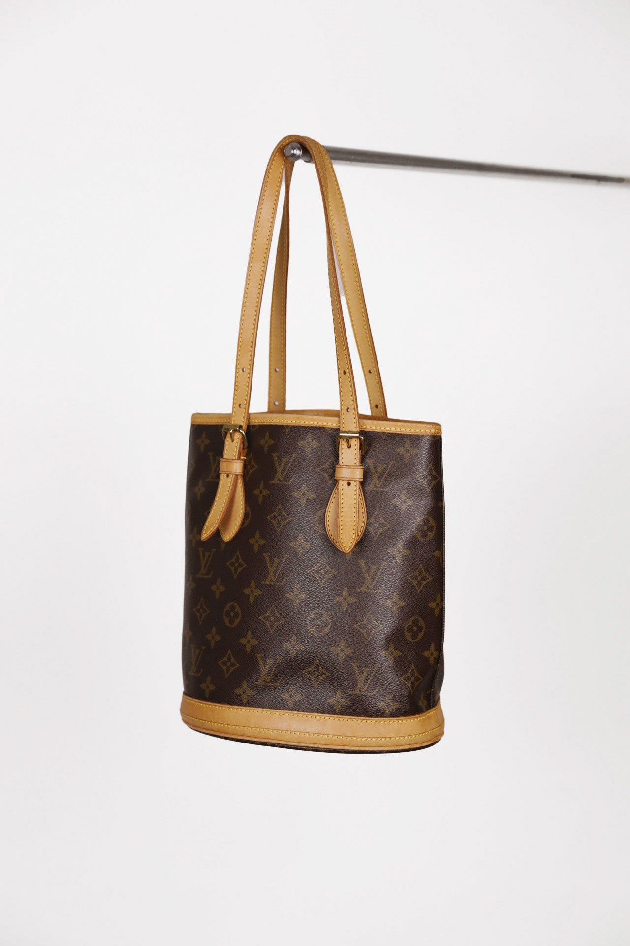 Louis Vuitton Alma PM (Monogram) als Hauptfoto aus der Shopper-Kategorie.