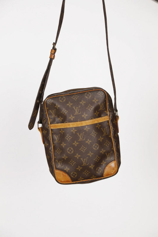 Louis Vuitton Danube (Crossbody Festival) (Monogram) als Hauptfoto aus der Crossbody-Kategorie.