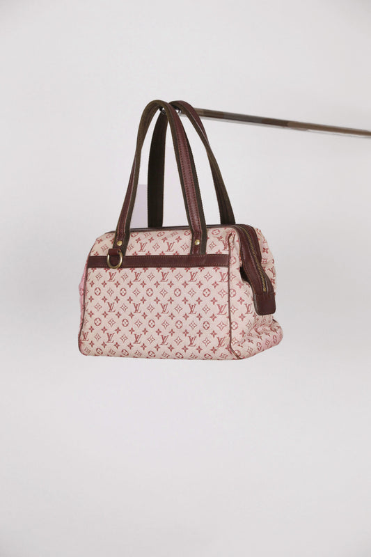 Louis Vuitton Josephine (beige / creme) als Hauptfoto aus der tbd-Kategorie.