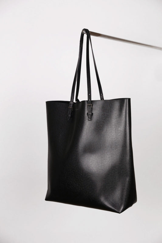 Hauptansicht der schwarz preloved Saint Laurent Shopper (High) – elegantes Statement-Piece.