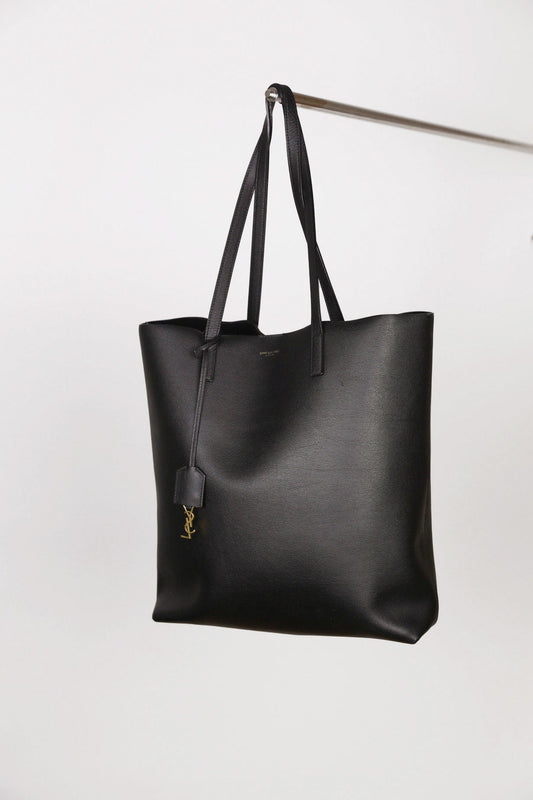 Hauptansicht der schwarz pre-owned Saint Laurent Shopper (High Format) – elegantes Statement-Piece.