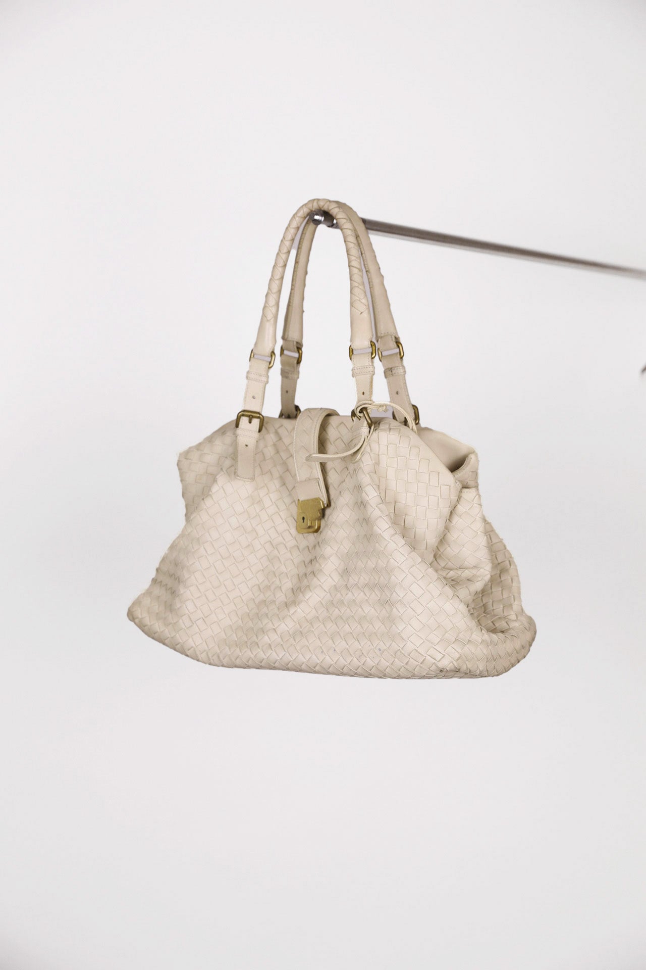 Bottega Veneta Shoulder Bag Schultertasche in weißem Leder, Medium, gutem Zustand