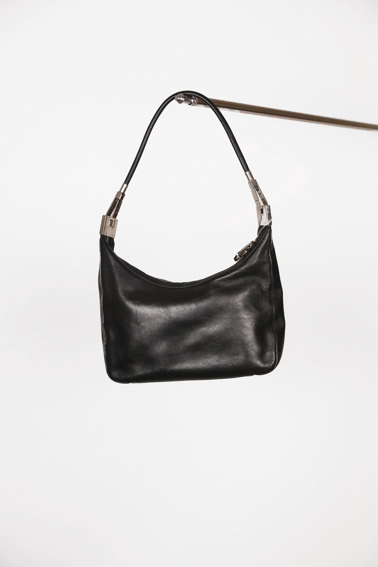Gucci Shoulder Bag (schwarz) als Hauptfoto aus der Schultertasche-Kategorie.