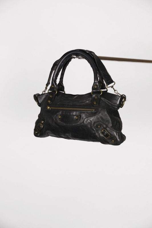 Balenciaga First Schultertasche in schwarzem Leder, Medium, gutem Zustand