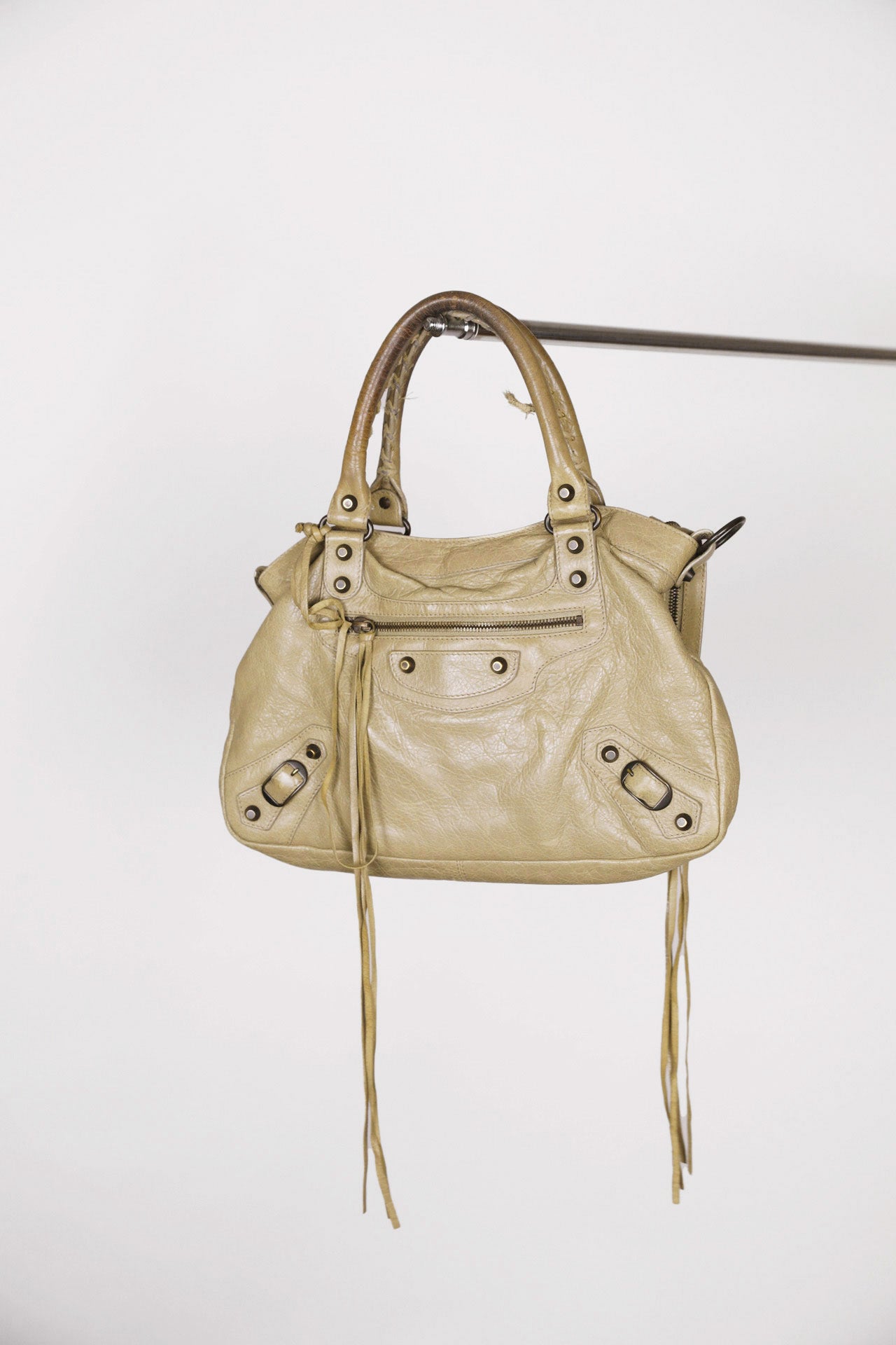 Balenciaga The Town Bag Schultertasche in beige / creme Leder, Large, gutem Zustand