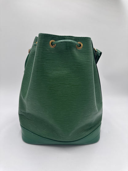 Louis Vuitton Noe Grande in grün