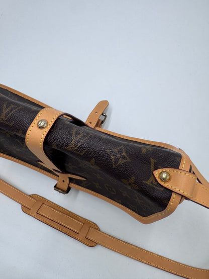 Louis Vuitton Saumur 30