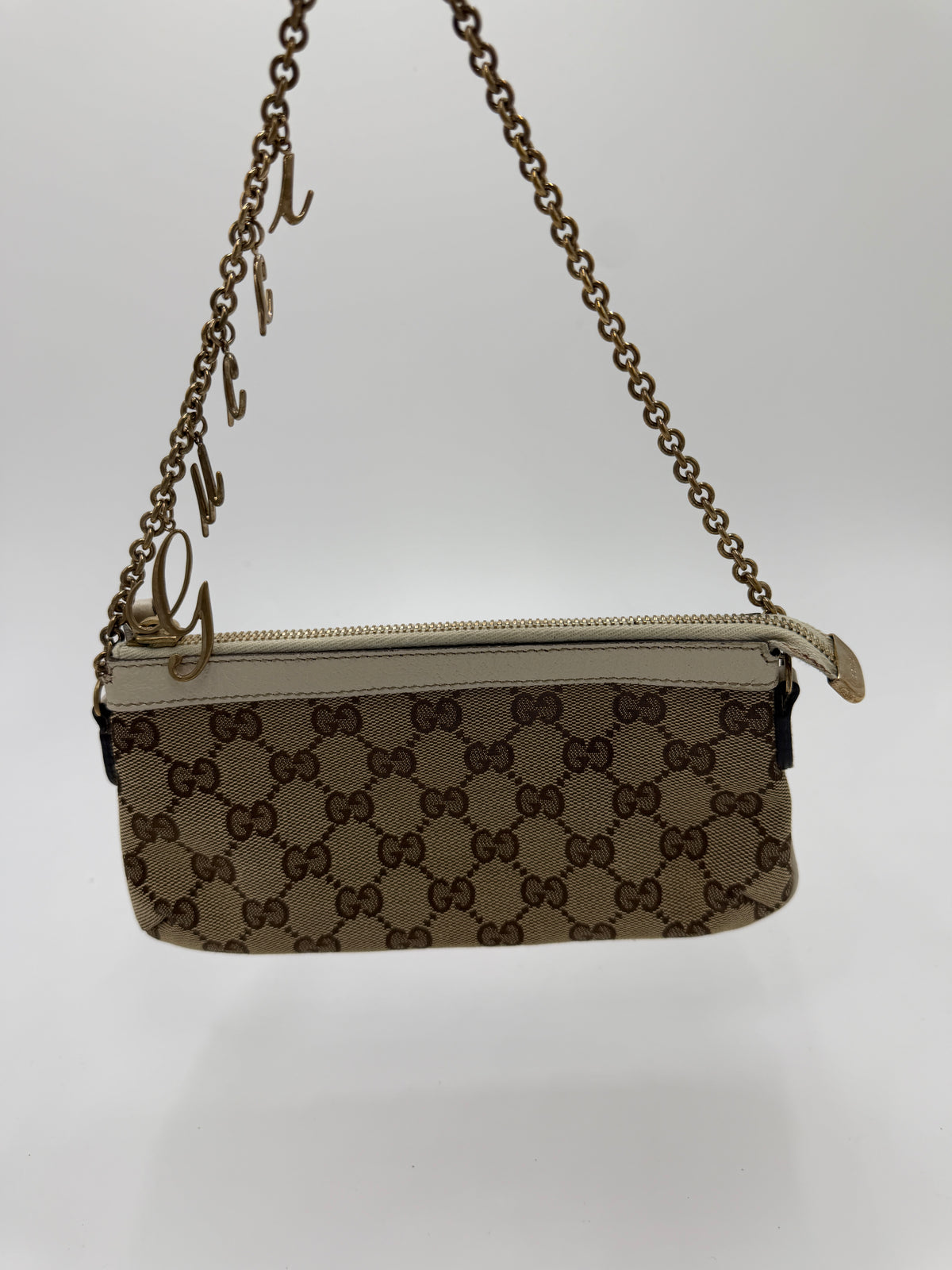 Gucci Pochette mit Gucci Anhänger