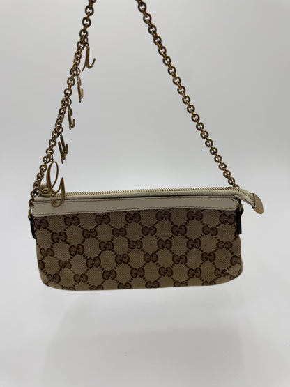 Gucci Pochette mit Gucci Anhänger
