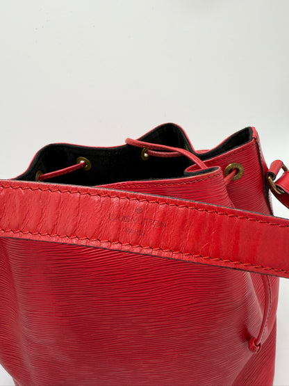 Louis Vuitton Petite Noè rot