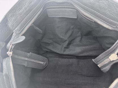 Innenansicht der Balenciaga The City Schultertasche