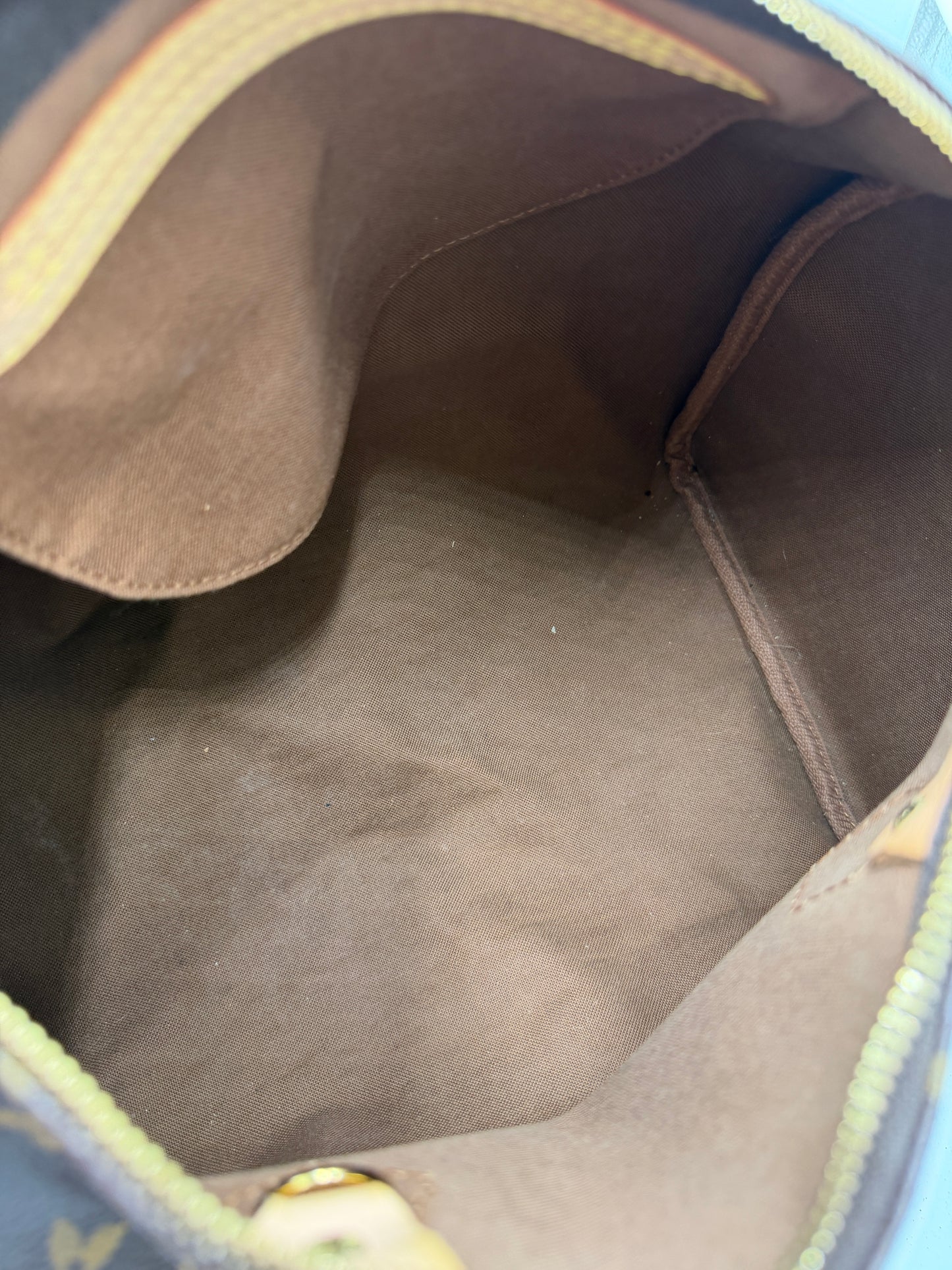 Louis Vuitton Speedy 30