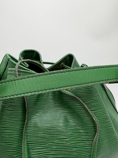 Louis Vuitton Grande Noè Grün