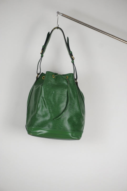 Louis Vuitton Grande Noè Grün