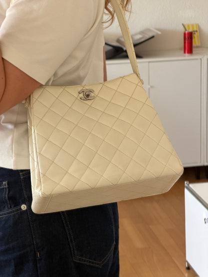Chanel W-Face Caviar Shoulder White Series 4