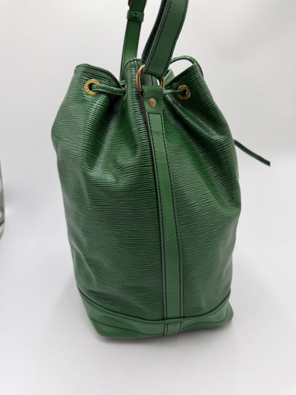 Louis Vuitton Grande Noè Grün