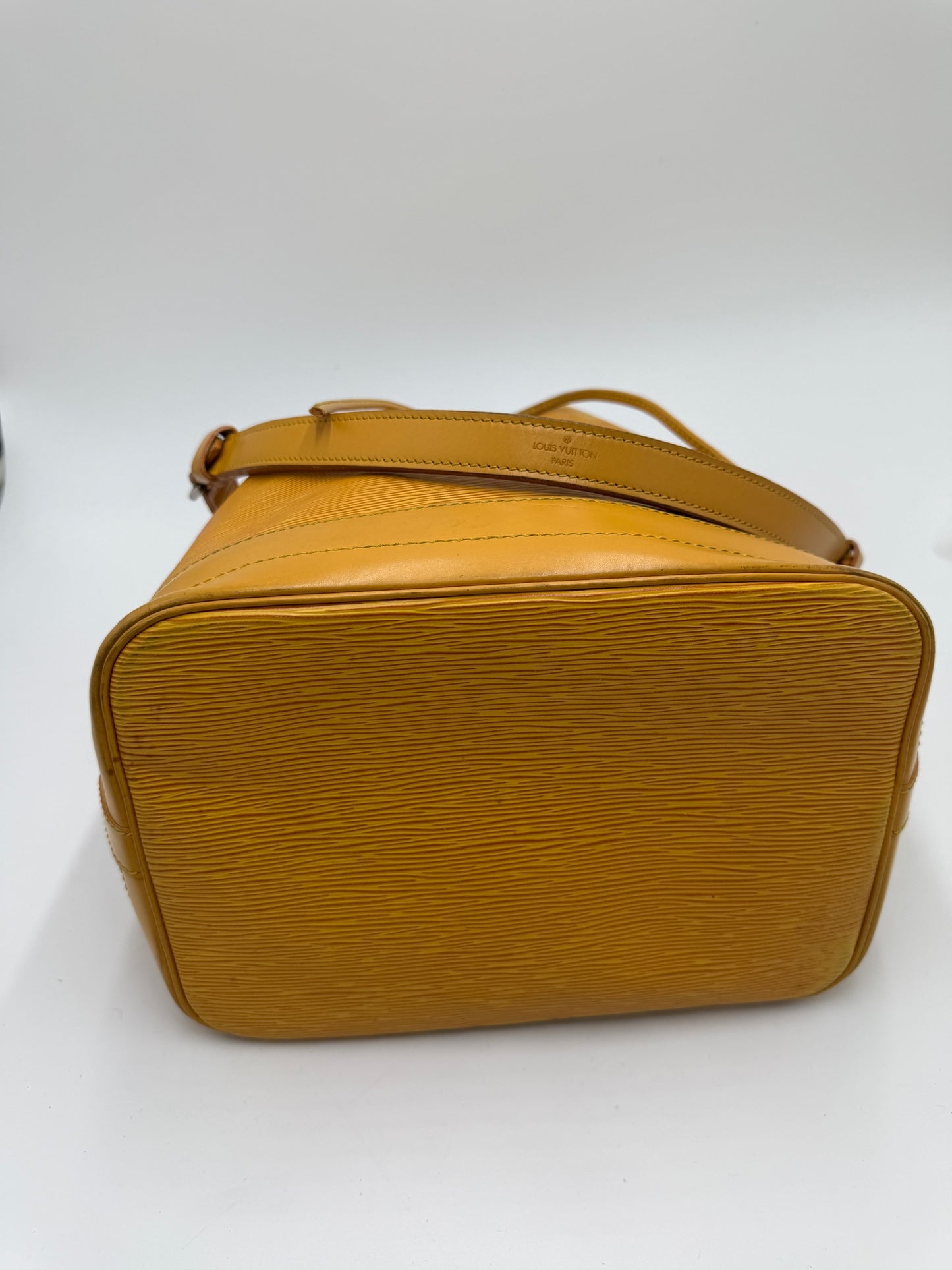 Louis Vuitton Grande Noè Gelb