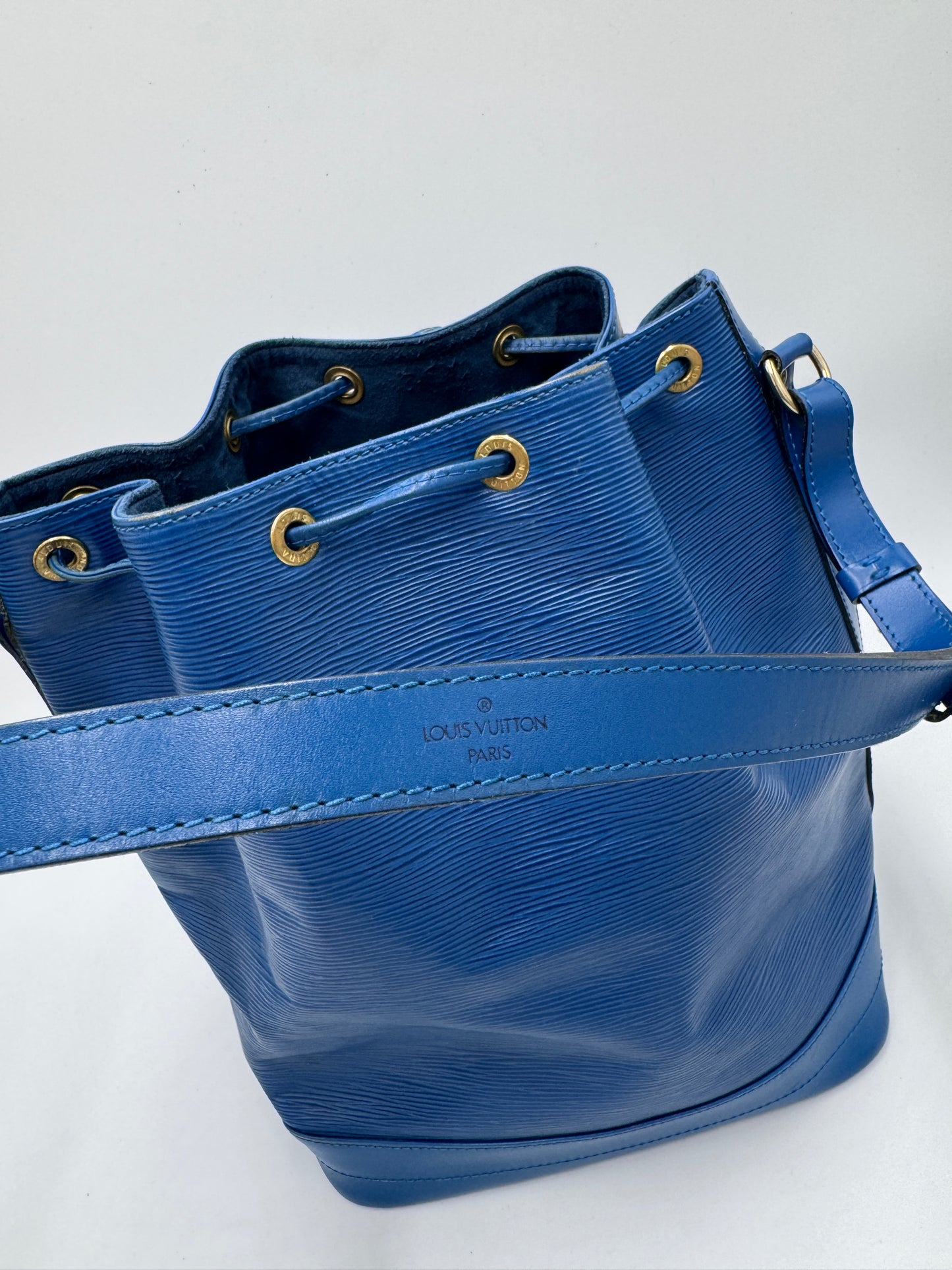 Louis Vuitton Noe Grande in blau