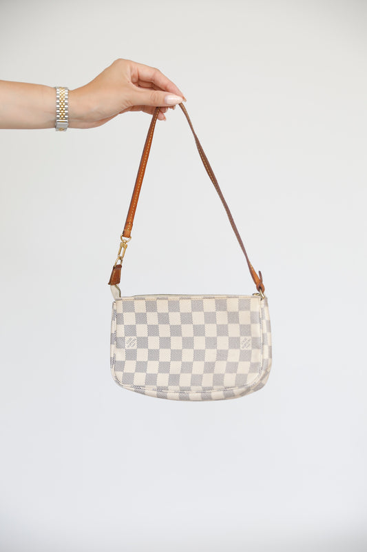 Louis Vuitton Pochette im Staubbeutel