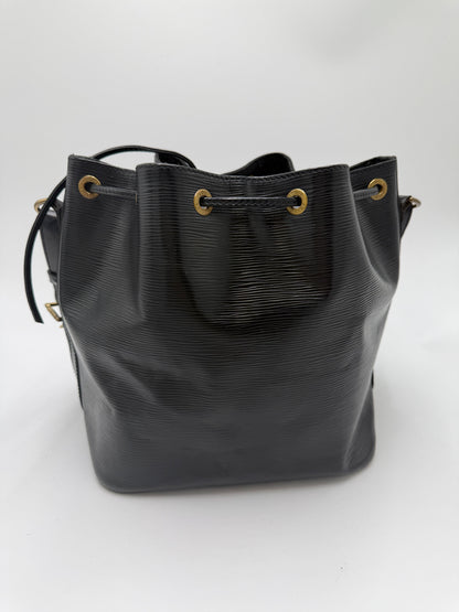 Louis Vuitton Petite Noè schwarz
