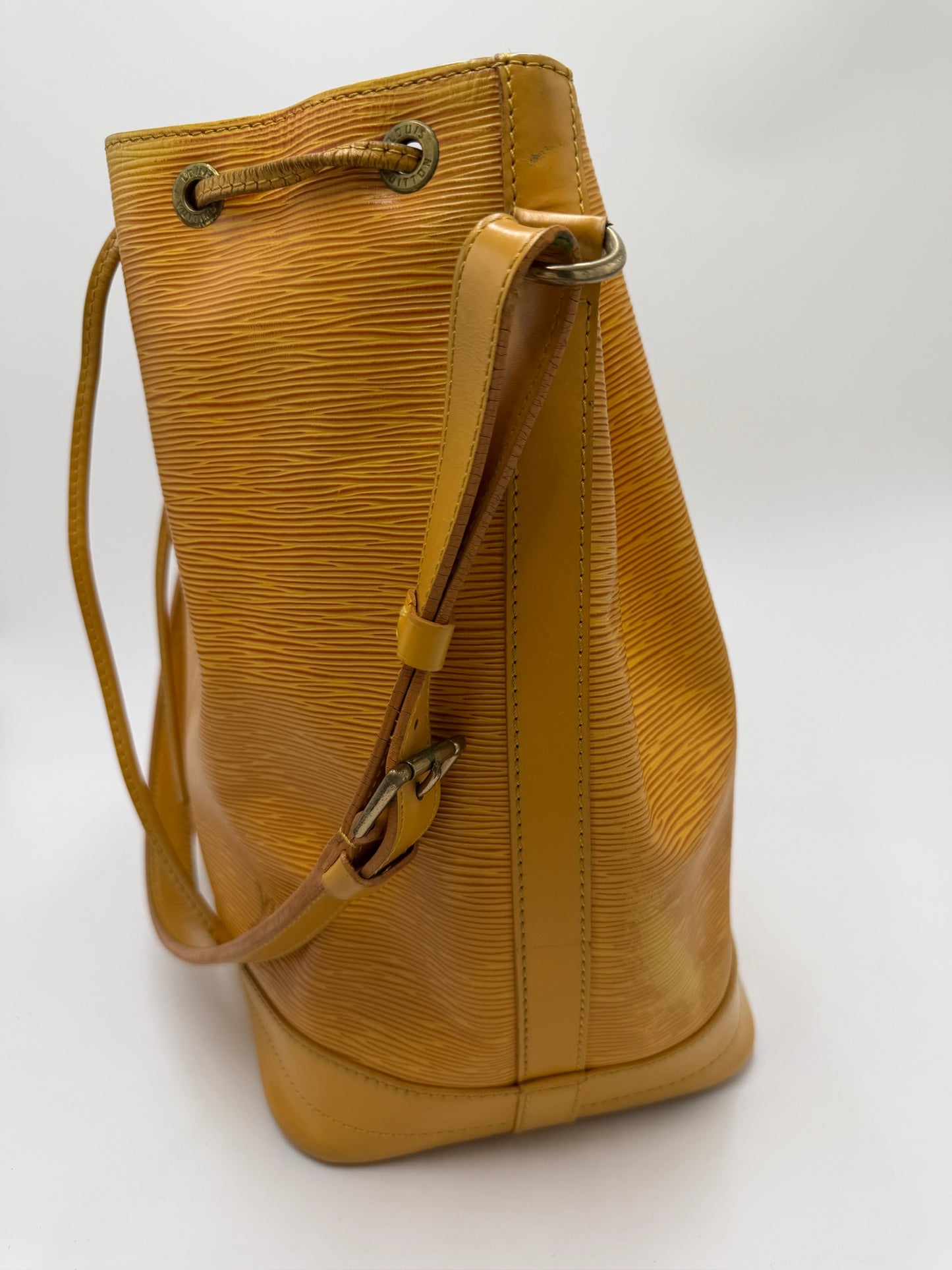 Louis Vuitton Grande Noè Gelb