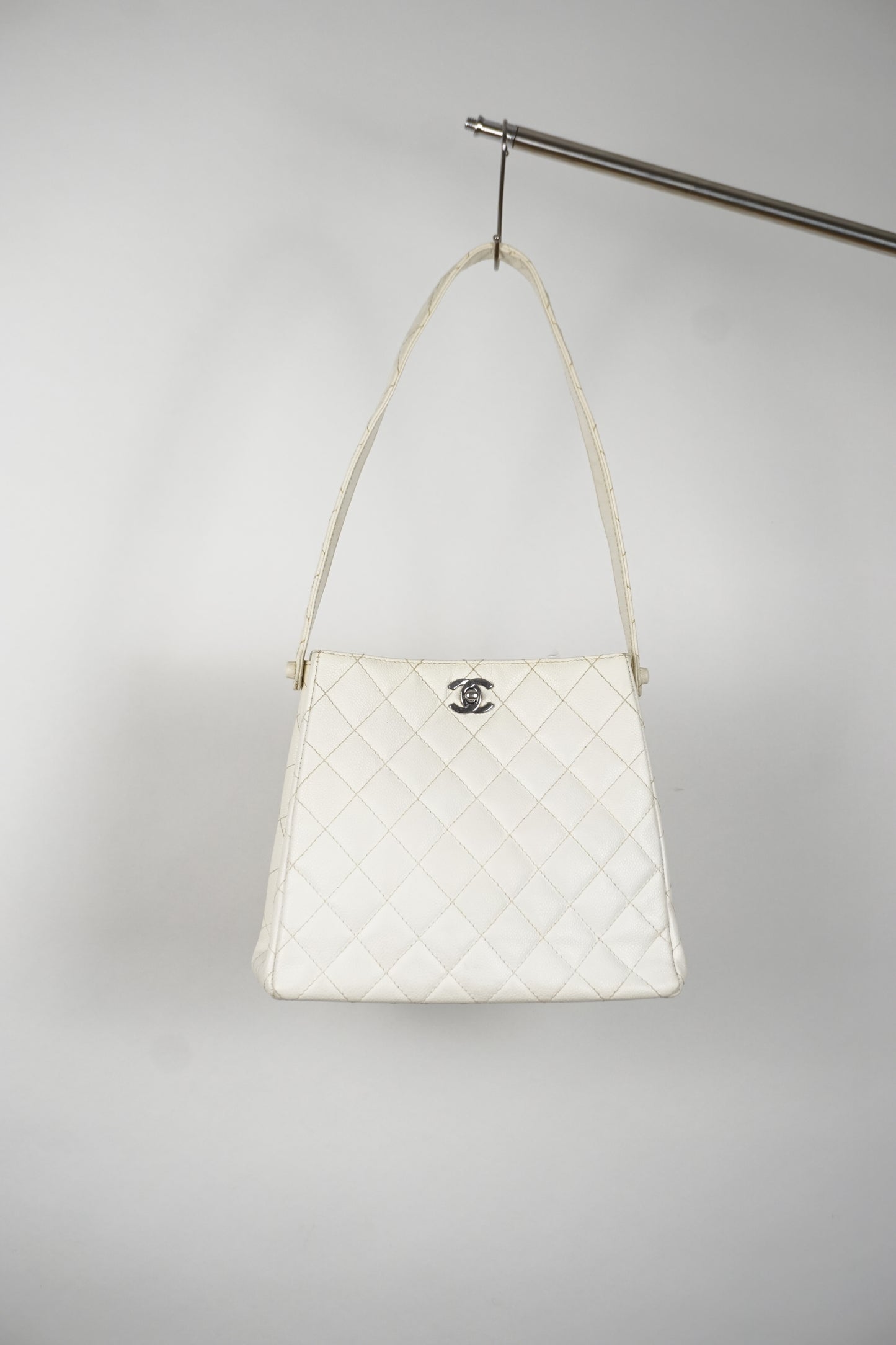 Chanel W-Face Caviar Shoulder White Series 4