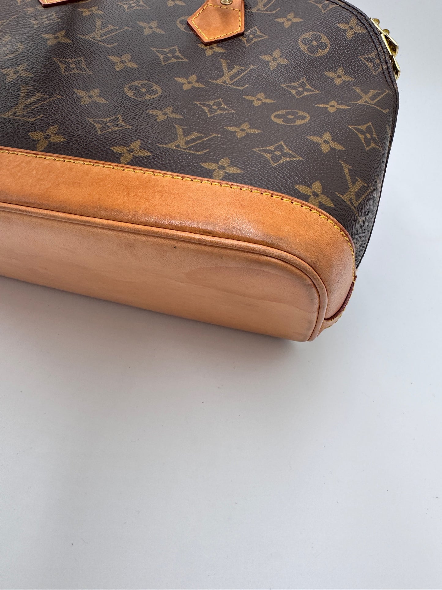 Louis Vuitton Alma