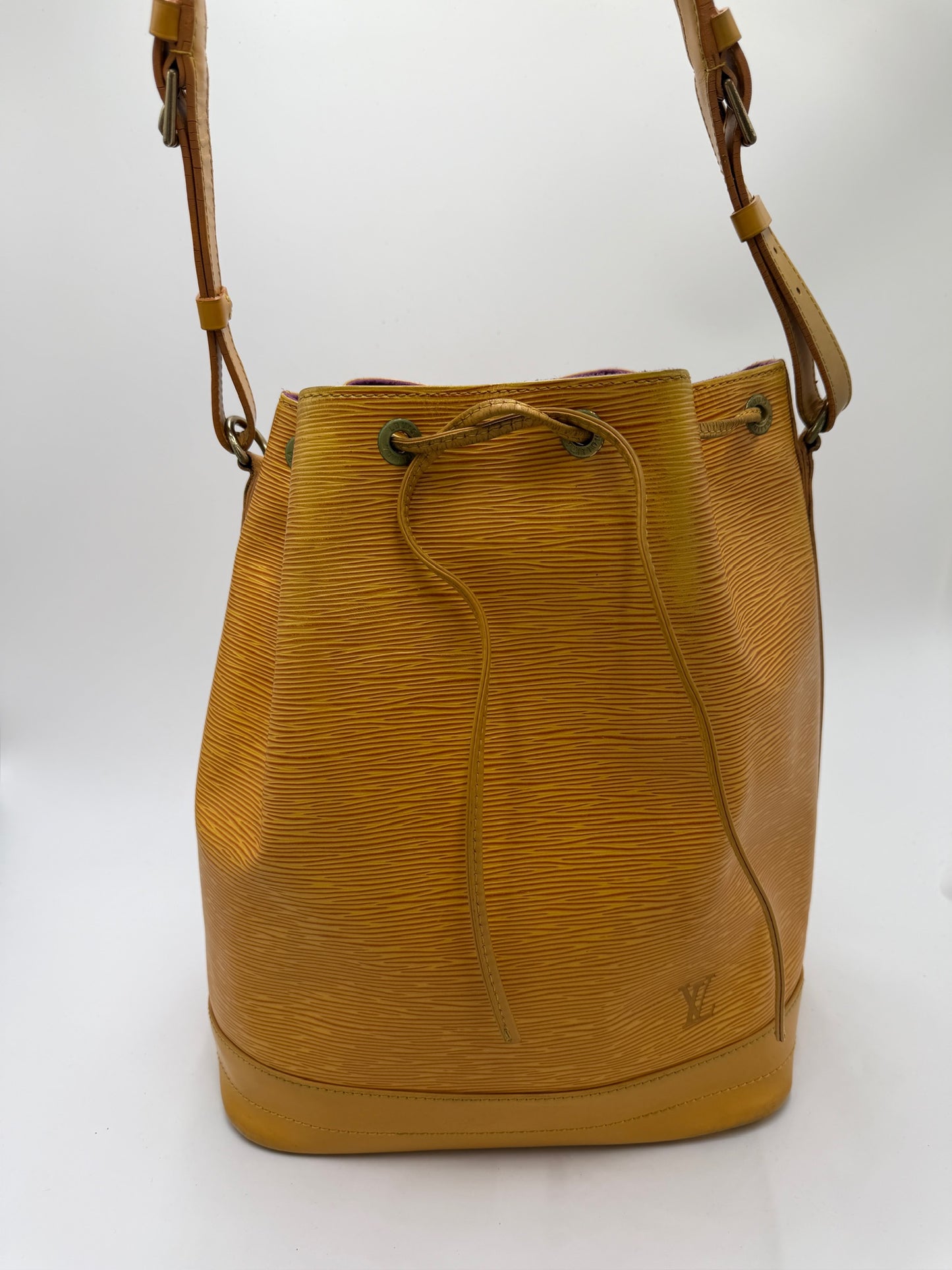 Louis Vuitton Grande Noè Gelb