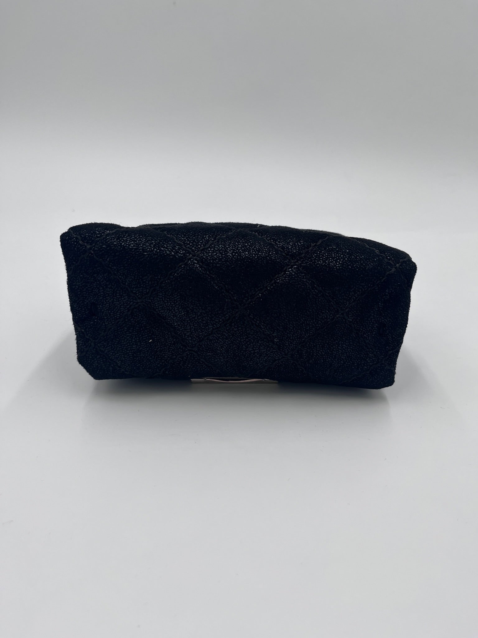 Taschenboden der luxury secondhand Stella McCartney Crossbody Mini Allegra – robuste Basis in schwarz.