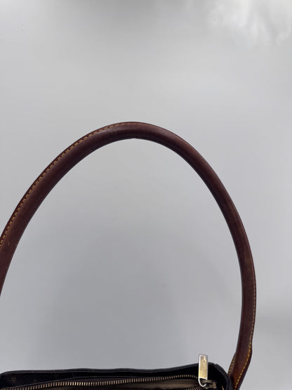 Detailaufnahme des Henkels der vintage Louis Vuitton Looping (monogram).
