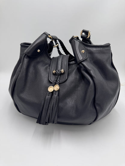 Komplette Ansicht der preloved Gucci Shopper – luxuriöse Shopper-Tasche in Schwarz.