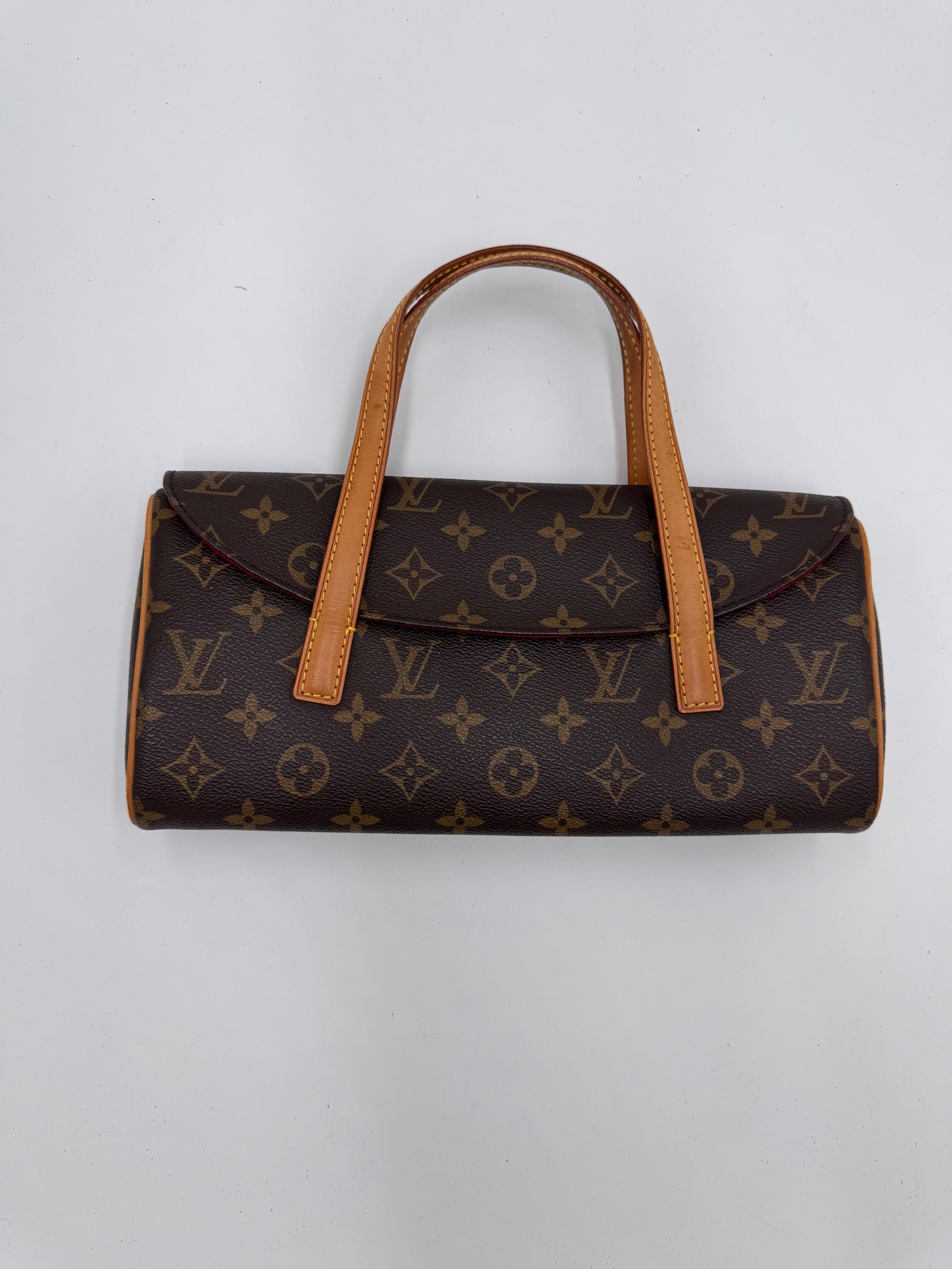 Gesamtansicht der Monogram secondhand Louis Vuitton Sonatine in Größe Klein.