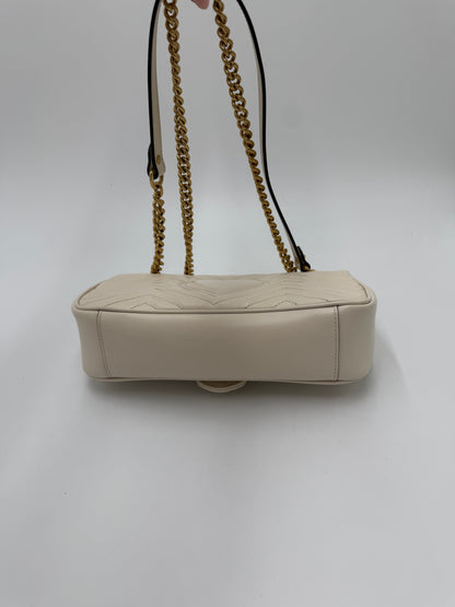 Gucci Marmont weiss