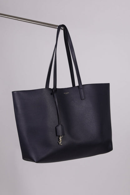 Saint Laurent Shoulder Bag (schwarz) als Hauptfoto aus der Crossbody-Kategorie.